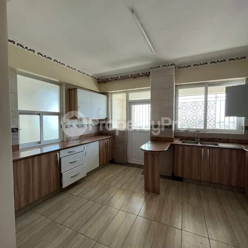 3 bedroom Townhouses Houses for rent Eastleigh Near Nomad Hotel