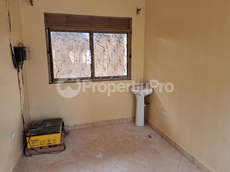 3 bedroom Bungalow Apartment for rent Sonde road  Wakiso Central - 3