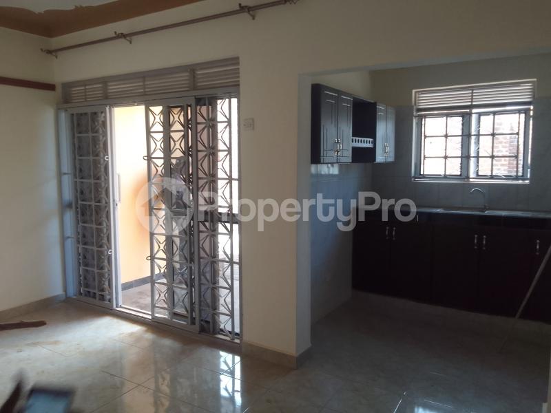 1 bedroom mini flat  Bungalow Apartment for rent bweyogerere Wakiso Central - 6
