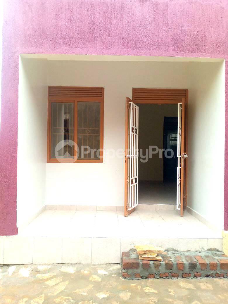 1 bedroom mini flat  Bungalow Apartment for rent gayaza road Gayaza Wakiso Central - 4