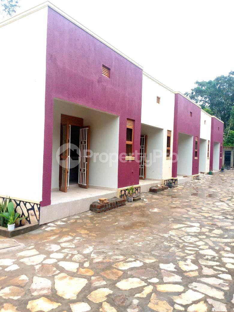 1 bedroom mini flat  Bungalow Apartment for rent gayaza road Gayaza Wakiso Central - 3