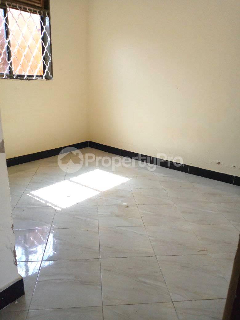 1 bedroom mini flat  Bungalow Apartment for rent gayaza road Gayaza Wakiso Central - 5