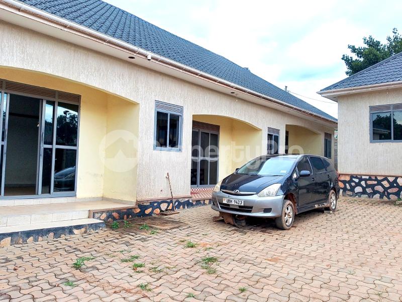 1 bedroom mini flat  Bungalow Apartment for rent namugongo road Wakiso Central - 6
