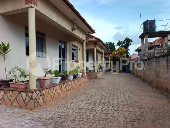 2 bedroom Bungalow Apartment for rent Naalya road Kampala Central - 6