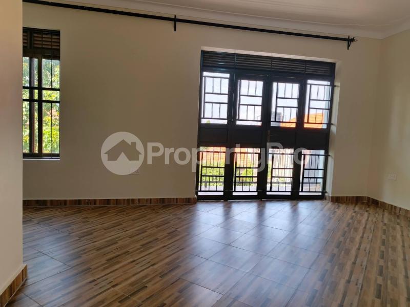 2 bedroom Apartment Block Apartment for rent namugongo road Wakiso Central - 4