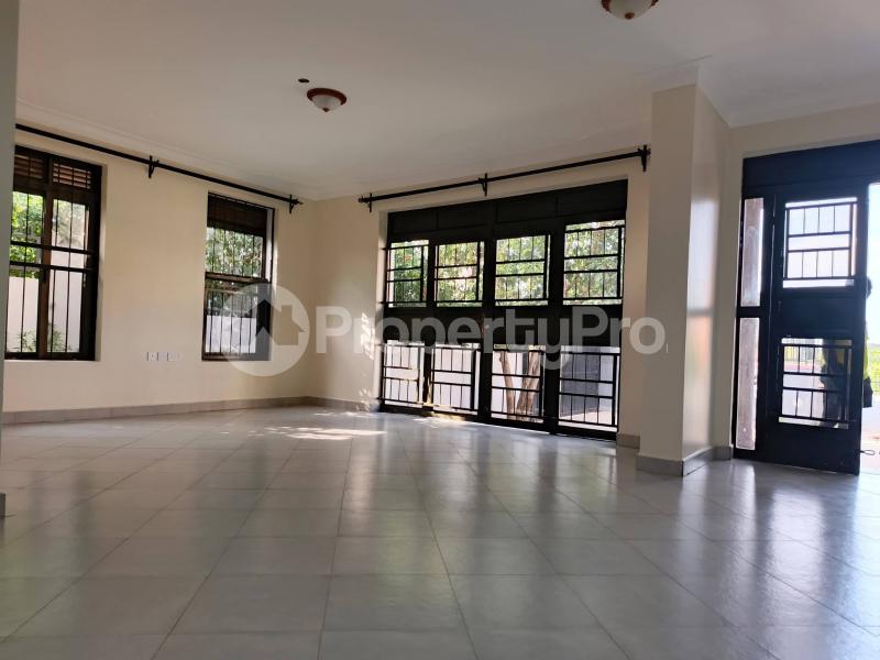 2 bedroom Apartment Block Apartment for rent namugongo road Wakiso Central - 8