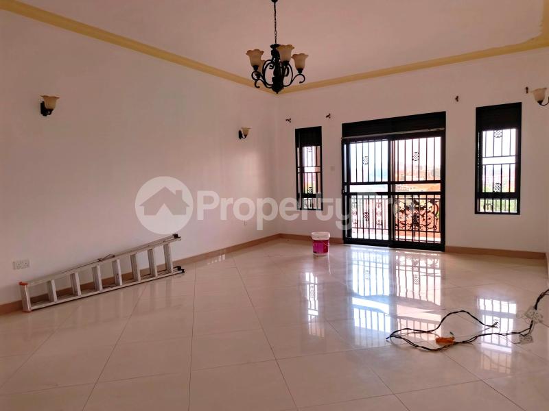 3 bedroom Apartment Block Apartment for rent kiwaatule road Kampala Central - 10