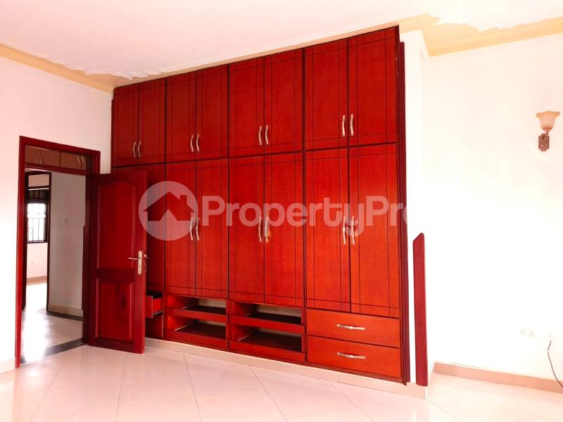 3 bedroom Apartment Block Apartment for rent kiwaatule road Kampala Central - 9