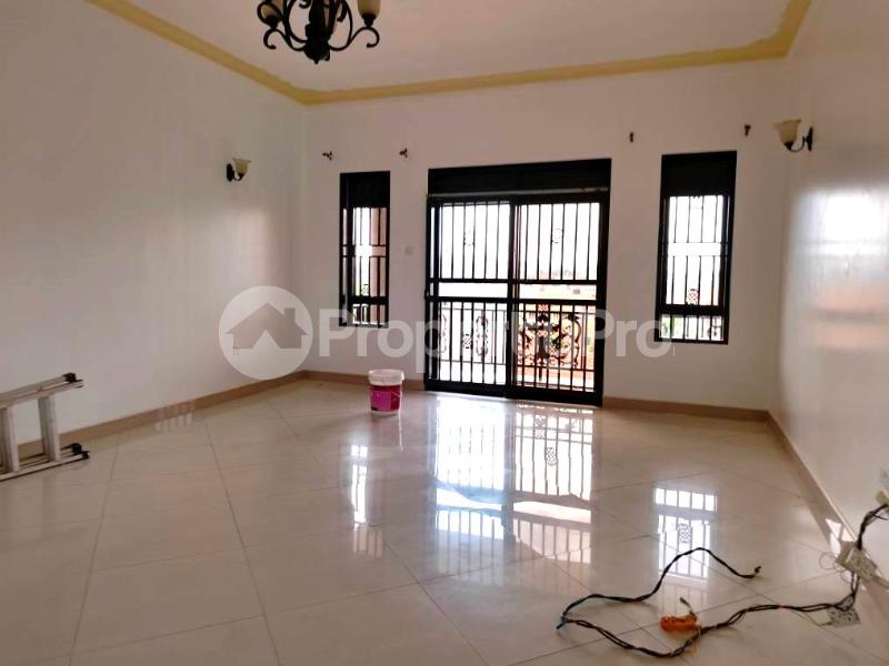 3 bedroom Apartment Block Apartment for rent kiwaatule road Kampala Central - 2