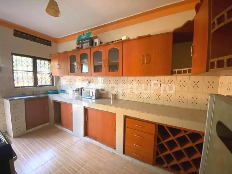 3 bedroom Bungalow Apartment for rent kajjansi road Wakiso Central - 8