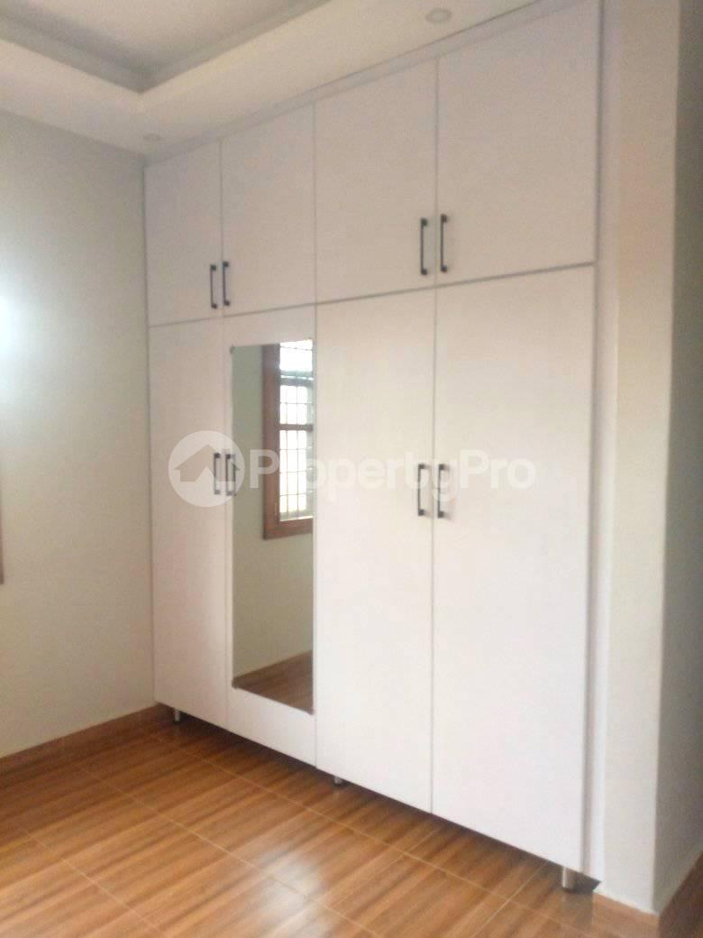 4 bedroom Bungalow Apartment for rent gayaza road Wakiso Central - 6
