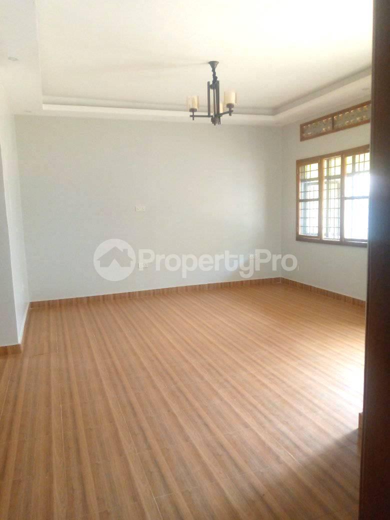 4 bedroom Bungalow Apartment for rent gayaza road Wakiso Central - 8