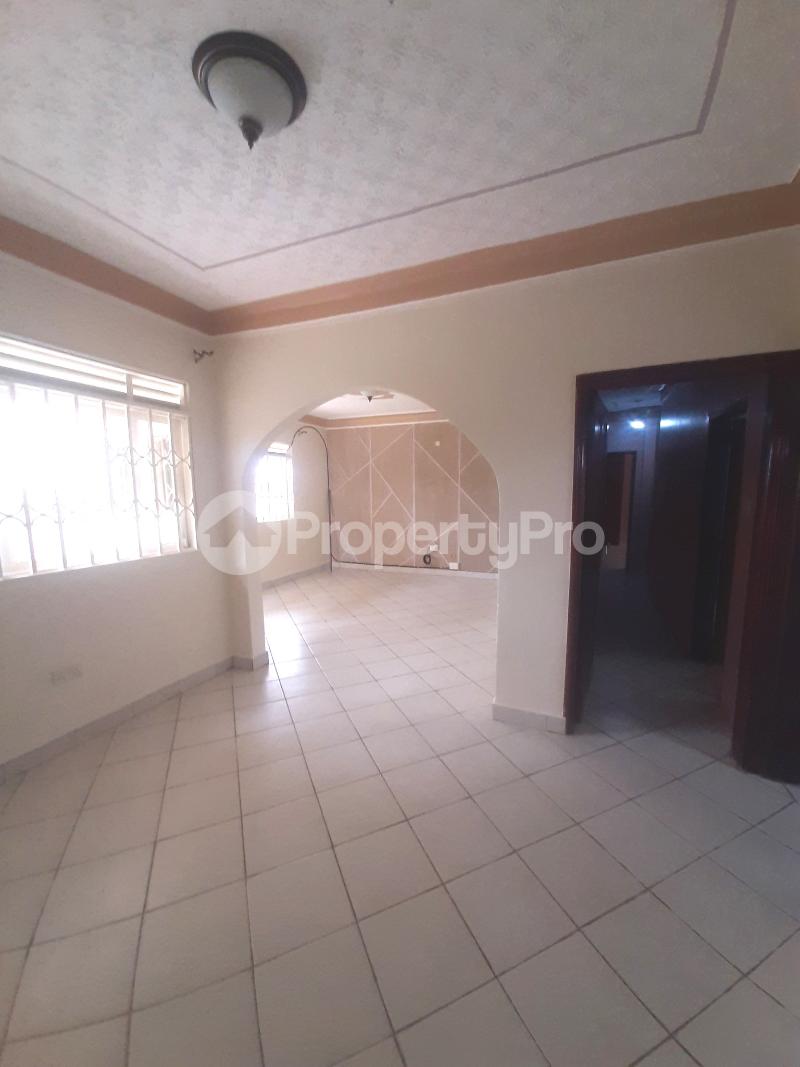 4 bedroom Bungalow Apartment for rent bweyogerere road Wakiso Central - 4