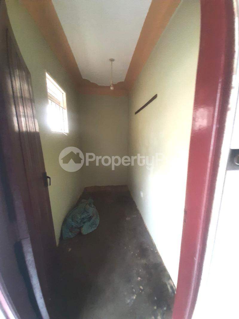 4 bedroom Bungalow Apartment for rent bweyogerere road Wakiso Central - 16