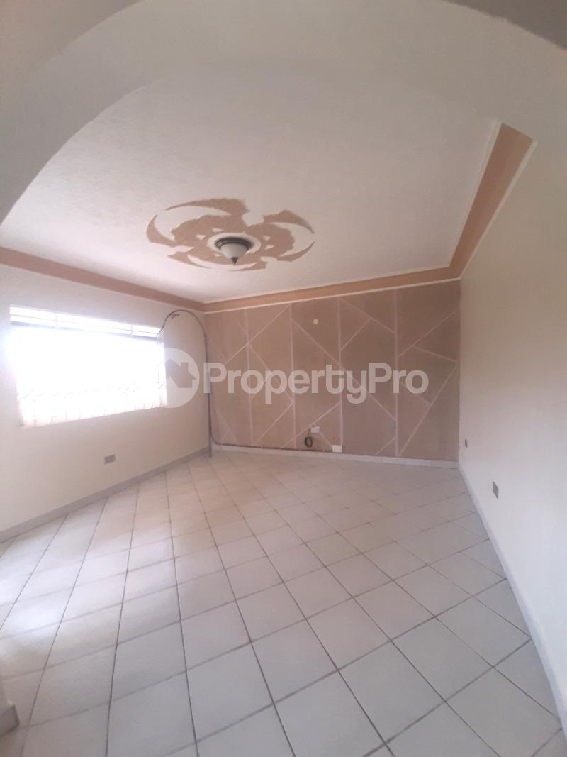 4 bedroom Bungalow Apartment for rent bweyogerere road Wakiso Central - 12