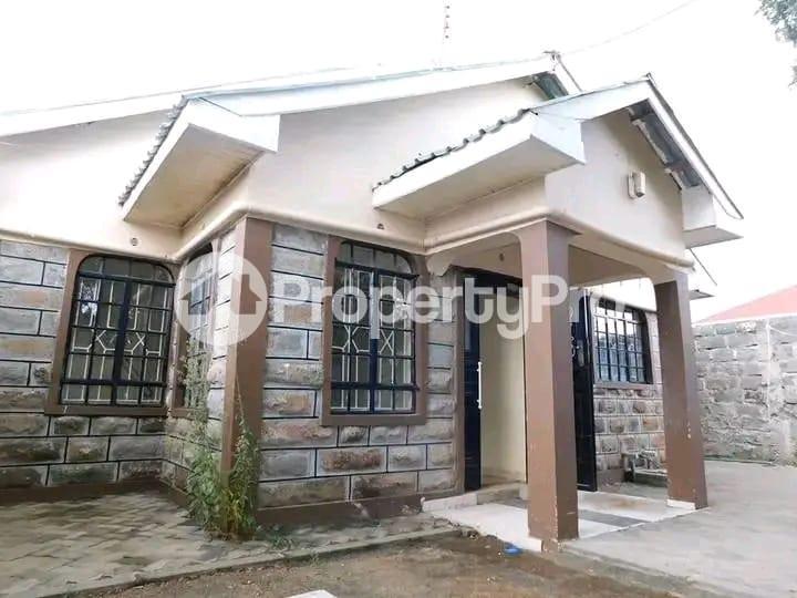 3 bedroom Bungalow Houses for rent Ngumo Estate Langata Nairobi (PID