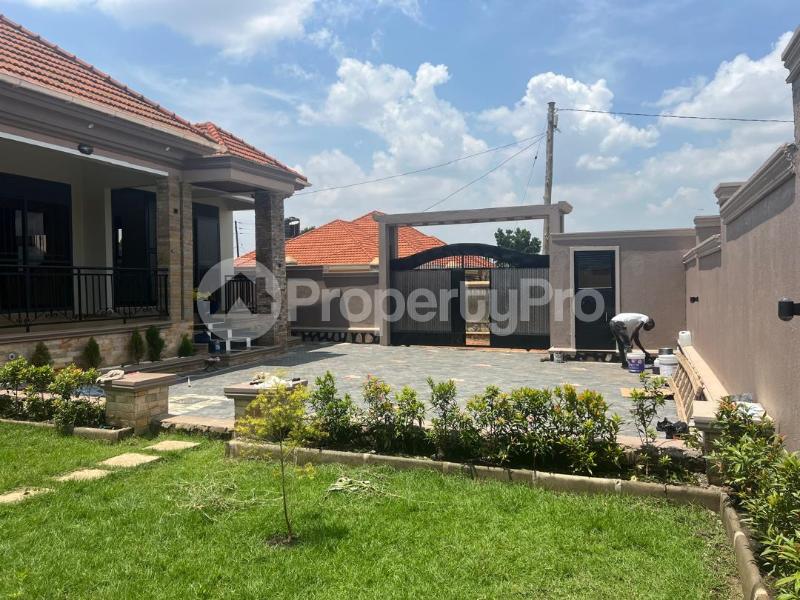 4 bedroom Villa for sale Kira nakwero  Kira Wakiso Central - 8