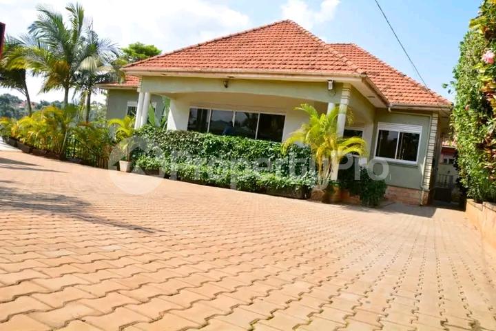 3 bedroom Bungalow Apartment for rent Najjera  Kampala Central Kampala Central - 6