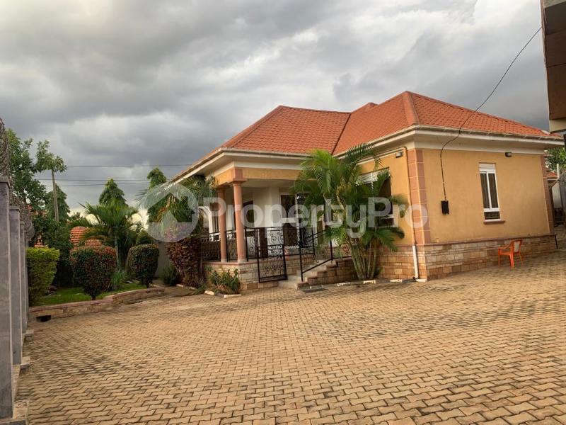 4 bedroom Bungalow Apartment for rent Kyaliwajjala Kira Wakiso Central - 1