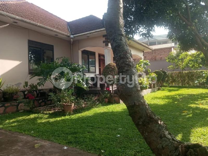 4 bedroom Bungalow Apartment for rent Kisasi kulabilo road  Kisaasi Kampala Central - 3