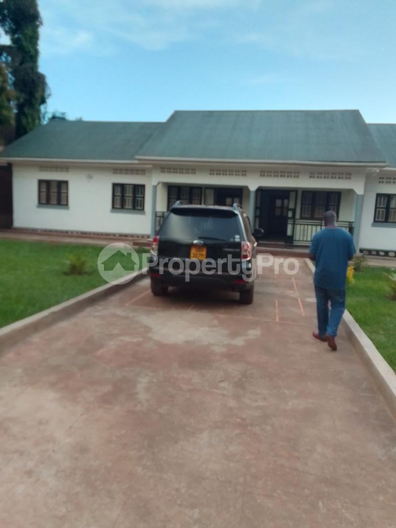 4 bedroom Bungalow Apartment for rent Bukoto road Bukoto Kampala Central - 0