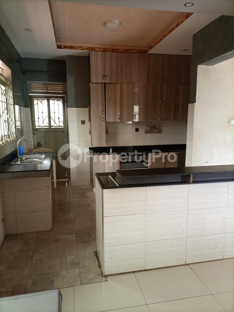 3 bedroom Apartment Block Apartment for rent Kira road Kira Wakiso Central - 2
