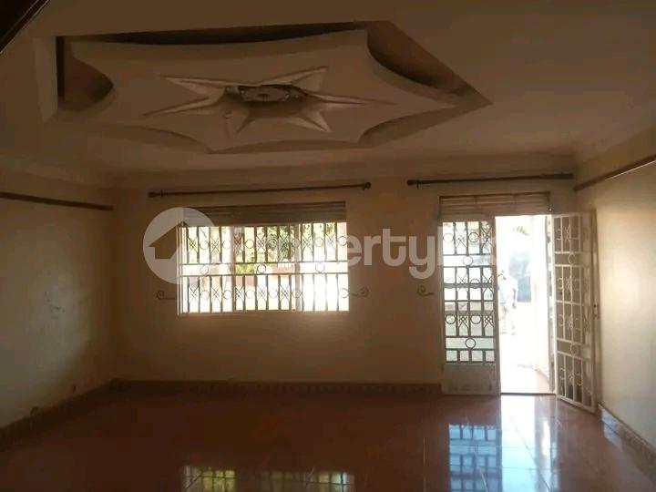 4 bedroom Bungalow Apartment for rent Namugongo road  Kampala Central - 1