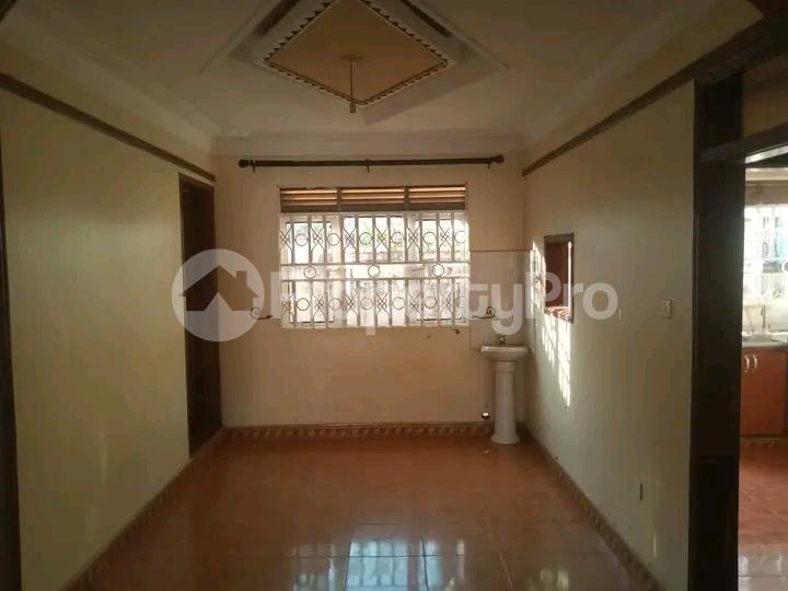 4 bedroom Bungalow Apartment for rent Namugongo road  Kampala Central - 2
