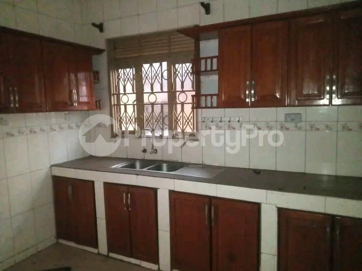 4 bedroom Bungalow Apartment for sale Namugongo road  Kampala Central Kampala Central - 6