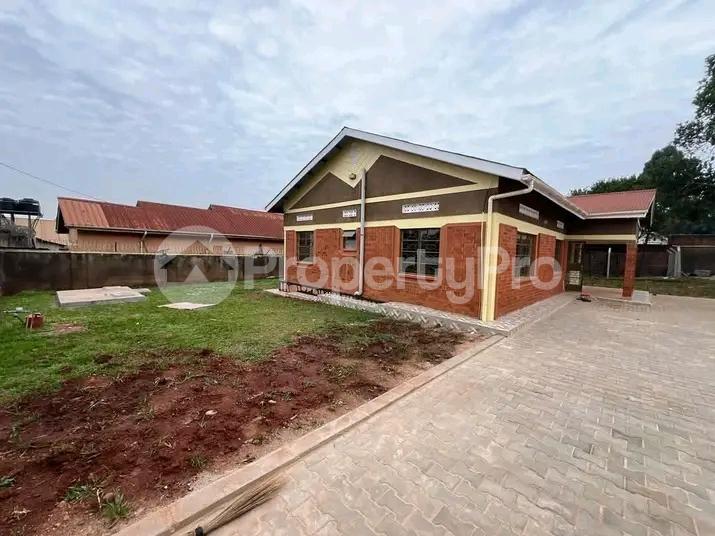 4 bedroom Bungalow Apartment for rent Kampala Central Kampala Central - 5