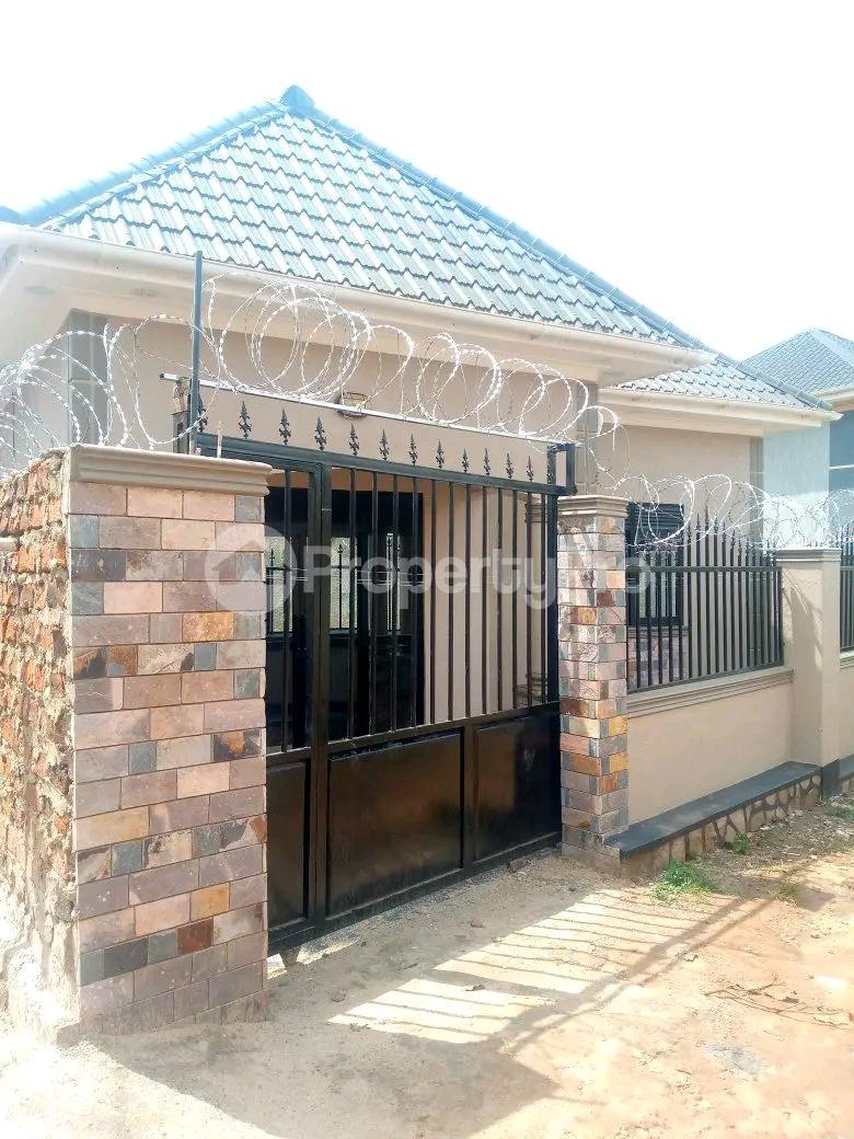 2 bedroom Bungalow Apartment for rent Wapewo off Gayaza road  Gayaza Wakiso Central - 0