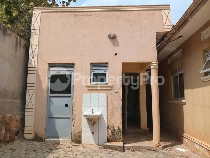 4 bedroom Bungalow Apartment for sale Namugongo  Kampala Central Kampala Central - 0