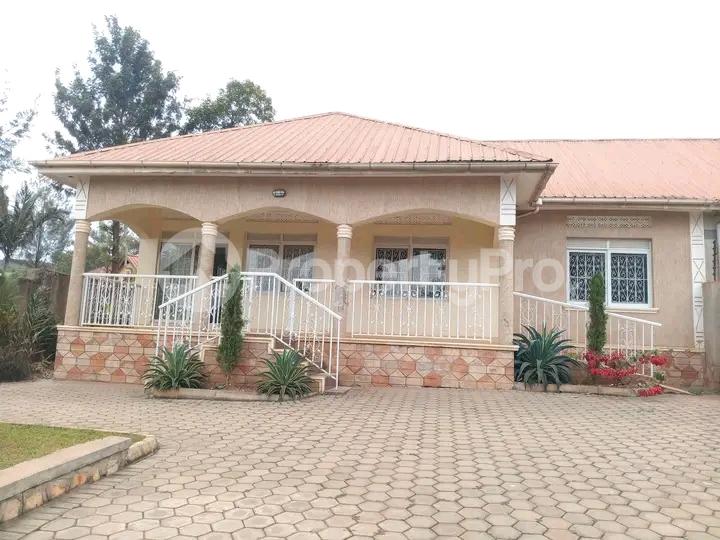 4 bedroom Bungalow Apartment for sale Namugongo  Kampala Central Kampala Central - 12