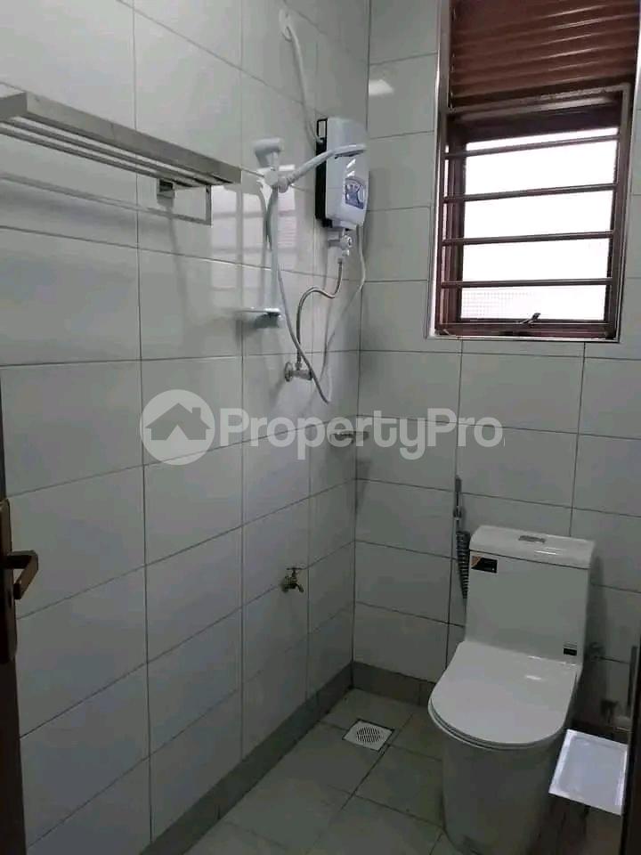 1 bedroom mini flat  Apartment Block Apartment for rent Mutungo on mbuya road  Mbuya Kampala Central - 2