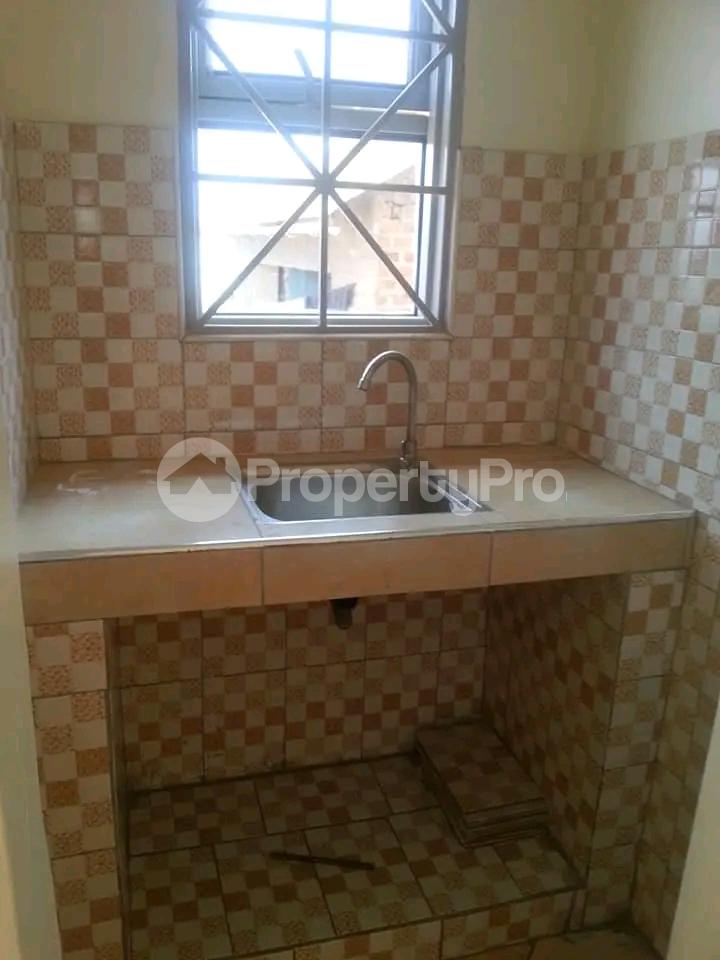 1 bedroom mini flat  Bungalow Apartment for rent Kyanja kisasi road Kisaasi Kampala Central - 3