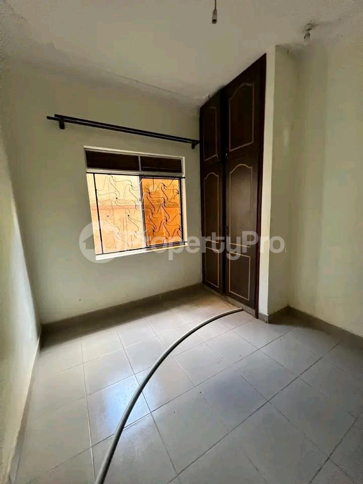 1 bedroom mini flat  Bungalow Apartment for rent Munyonyo gaba road  Kansanga Kampala Central - 2