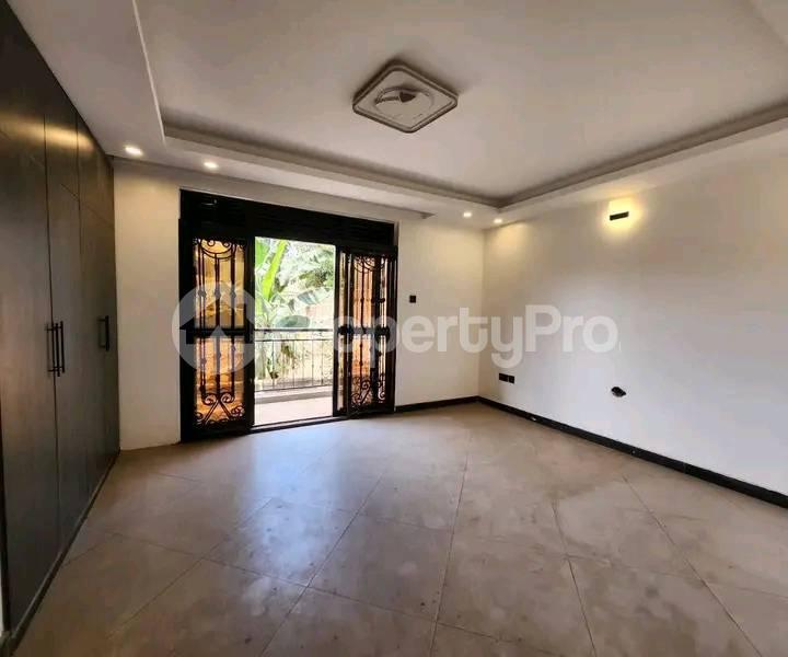 2 bedroom Apartment Block Apartment for rent Kisaasi road Kisaasi Kampala Central - 4