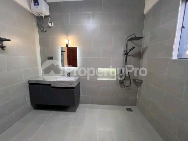 4 bedroom Apartment Block Apartment for sale Kyanja kungu road  Kampala Central Kampala Central - 4