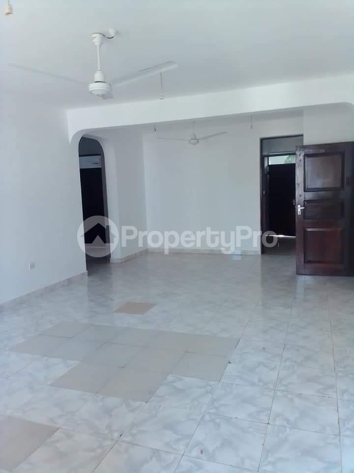 2 bedroom Bungalow Houses for rent Kizingo Mombasa - 1