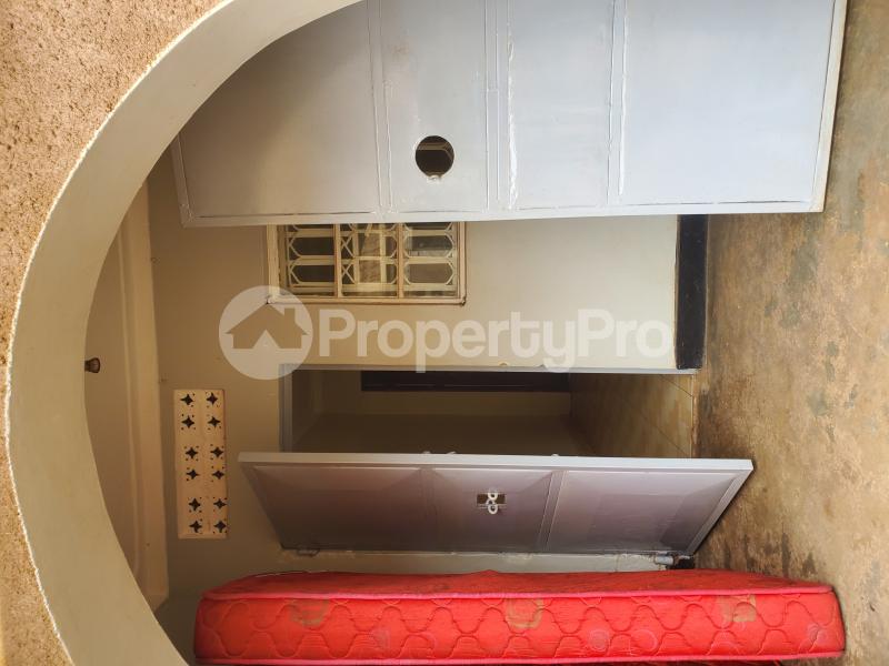 2 bedroom Bungalow Apartment for rent Bukoto kisaasi main road exactly on the main road.  Bukoto Kampala Central - 3
