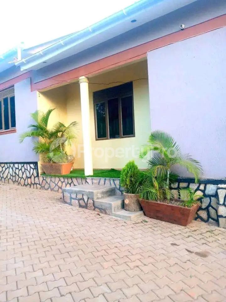 2 bedroom Bungalow Apartment for rent Kasagati off Gayaza road  Gayaza Wakiso Central - 4