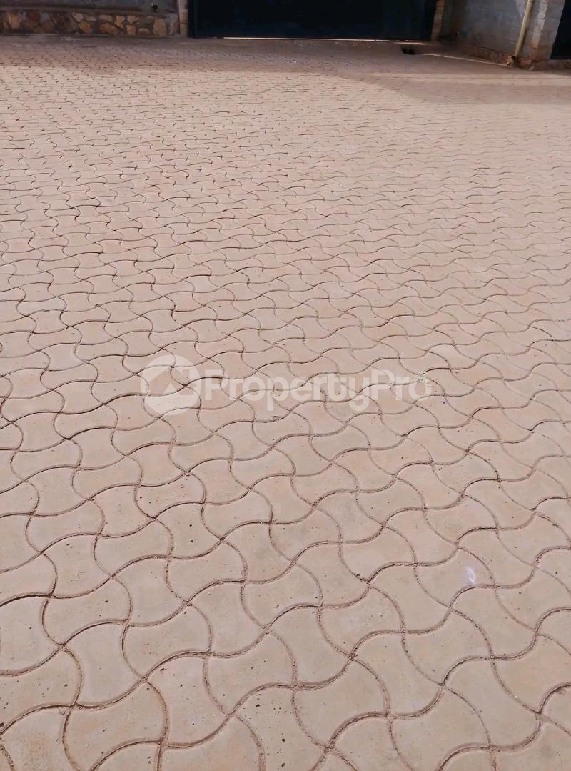 2 bedroom Bungalow Apartment for rent Mpererwe road  Kawempe Wakiso Central - 1