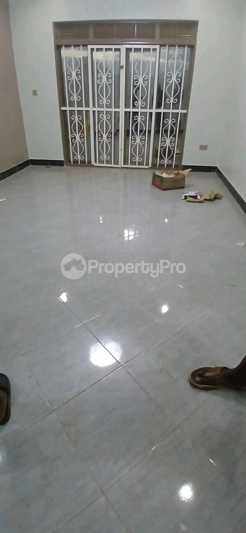 2 bedroom Apartment Block Apartment for rent Namugongo jongo Kira road  Kira Wakiso Central - 3