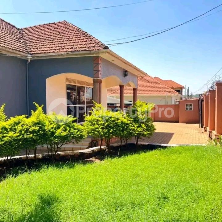 3 bedroom Bungalow Apartment for sale Najjera Road  Kampala Central Kampala Central - 3