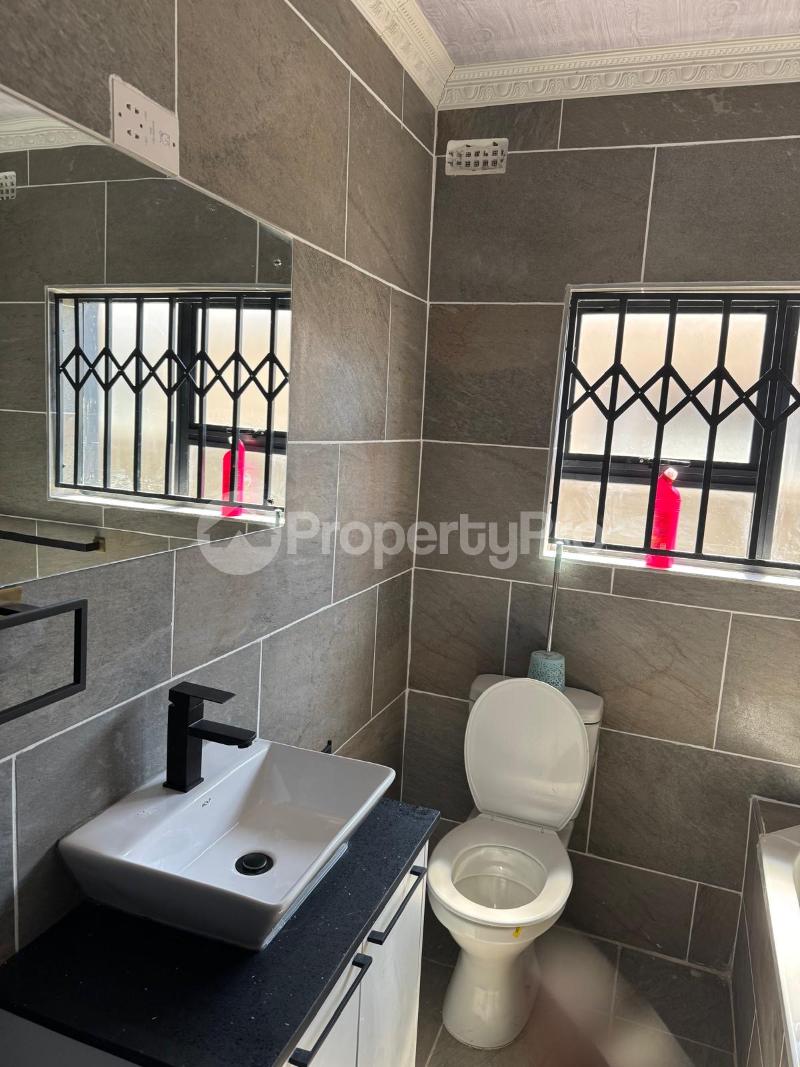 3 bedroom Houses for rent Tshabalala Extension , Bulawayo  Tshabalala Extension Bulawayo High-Density Bulawayo - 13
