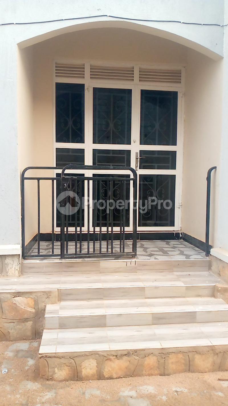 1 bedroom mini flat  Apartment Block Apartment for rent wampeewo road Gayaza Wakiso Central - 2
