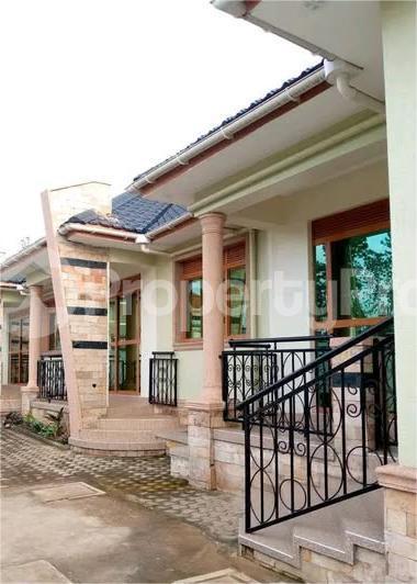 1 bedroom mini flat  Apartment Block Apartment for rent wampeewo road Gayaza Wakiso Central - 5