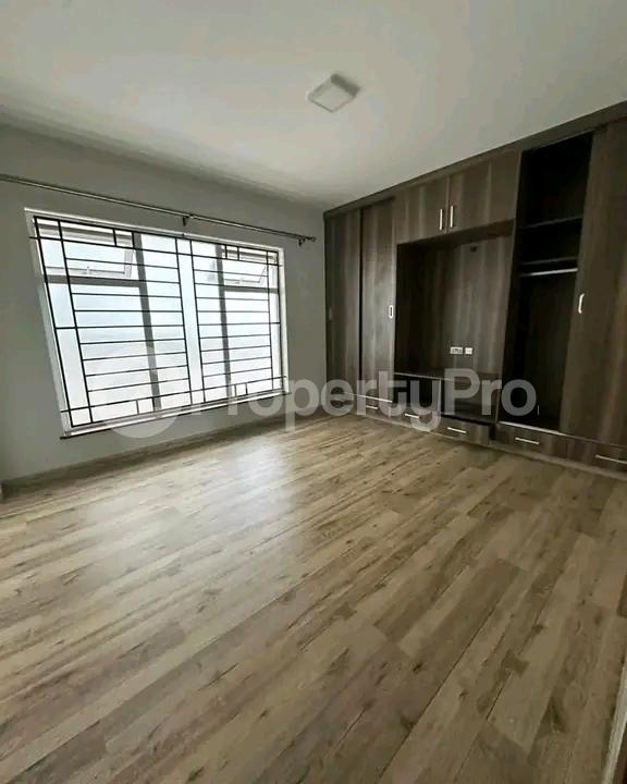 2 bedroom Bungalow Houses for rent Riverside drive Riverside Westlands