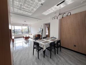 2 bedroom Rooms Flat&Apartment for sale Wood avenue Kilimani Nairobi