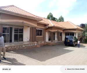 2 bedroom Bungalow Apartment for rent Kisaasi road  Kampala Central Kampala Central